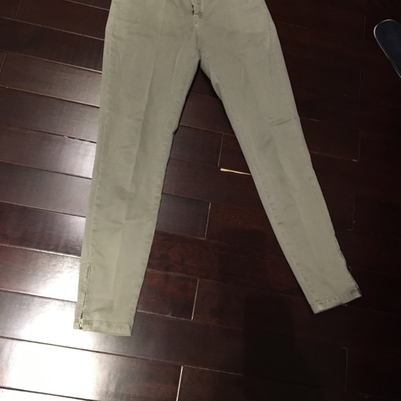 Zara Jean✨✨ - Picture 4 of 5